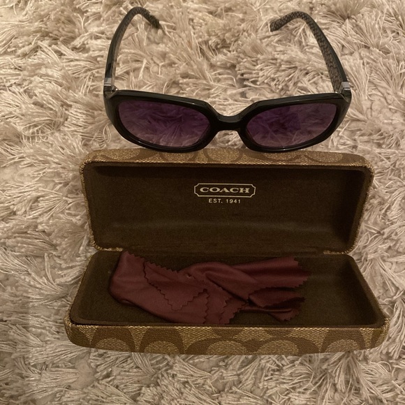 Vintage coach sunglasses 😎 - Picture 1 of 3